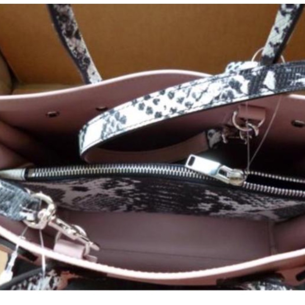 Saint Laurent Python - image 4